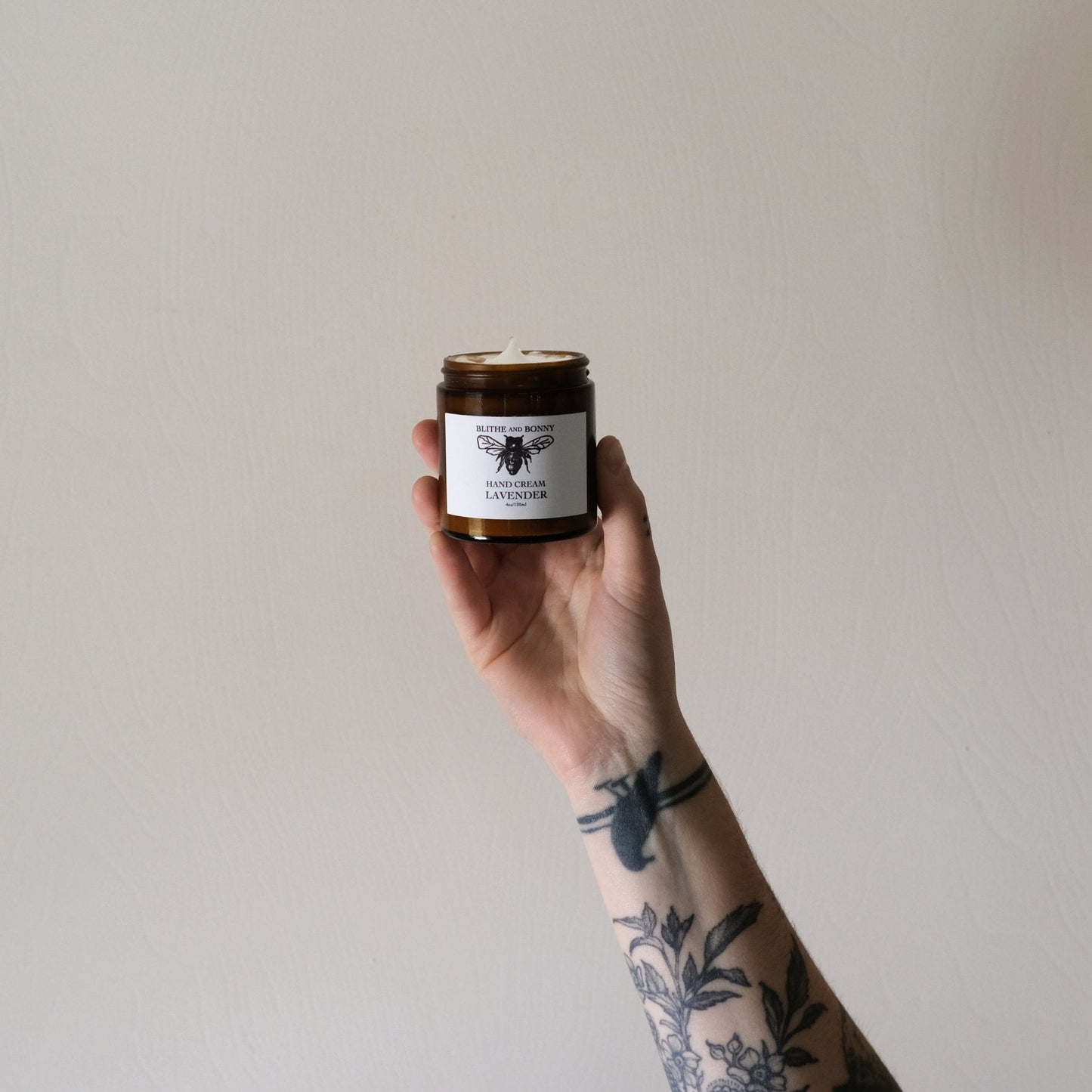 Luxurious hand cream for dry hands and cuticles
Silky moisturizing hand cream with botanical oils
Barrier-repair hand cream for smooth soft hands
Hydrating hand cream absorbs quickly without greasiness
Nourishing hand cream leaves hands glowing and pampered