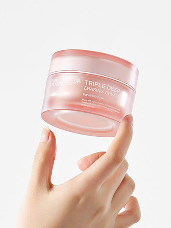 Medicube Triple Collagen Cream 50ml – K-beauty firming moisturizer

Anti-aging collagen cream with hyaluronic acid and elastin

Radiance-boosting collagen cream for dewy glass skin

Barrier-repair collagen moisturizer for fine lines and elasticity

Korean triple collagen complex cream texture shot